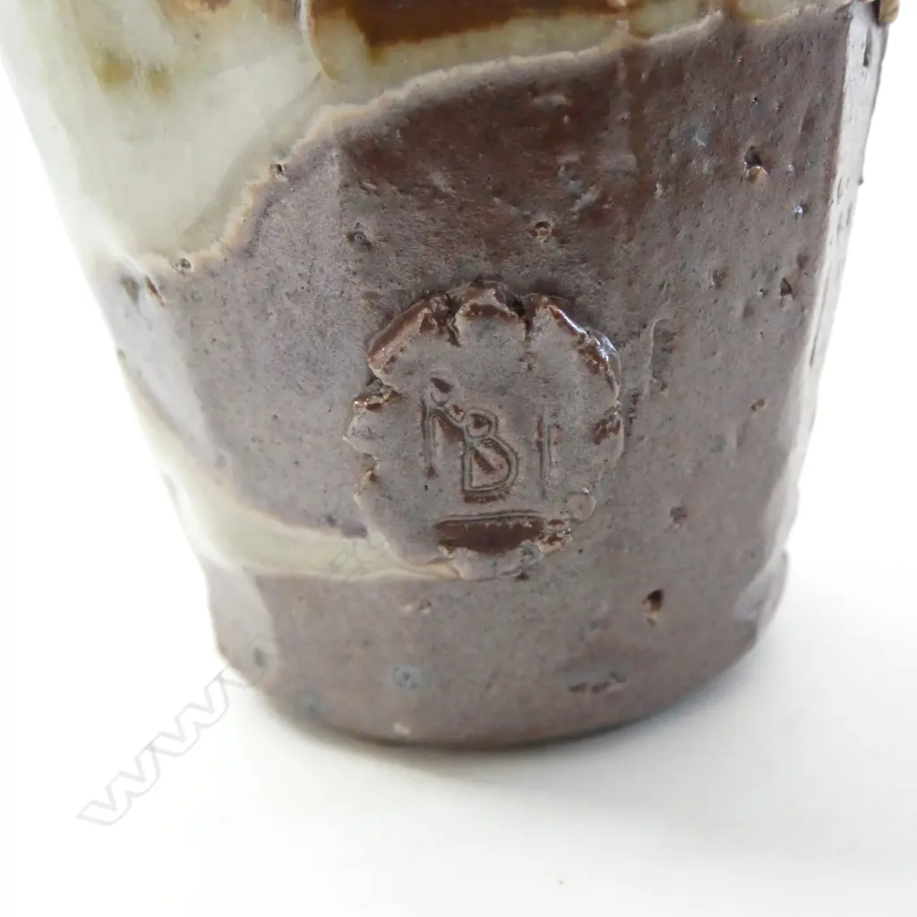 6  HAND FIRED STUDIO POTTERY MUGS & BEAKERS  H100MM AVERAGE Image 1++