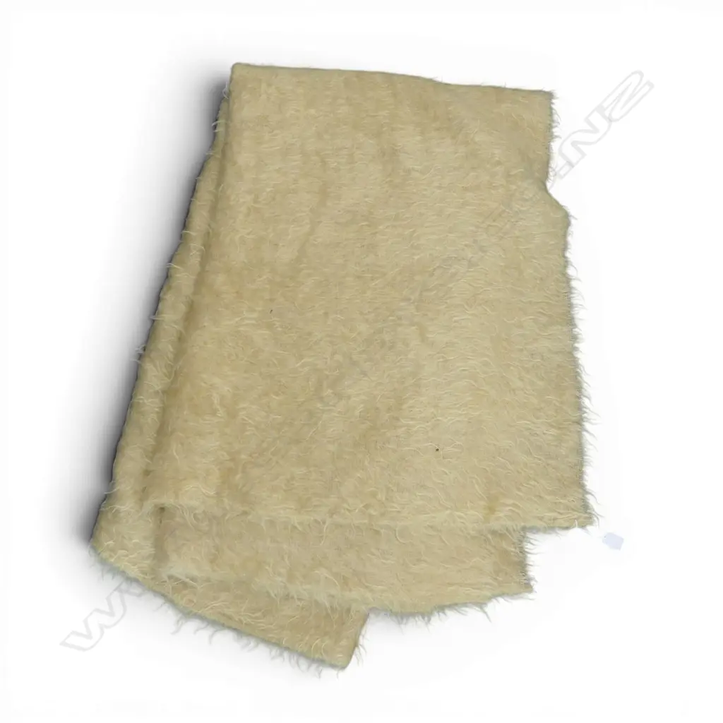 LG MOHAIR BLANKET Image 1++