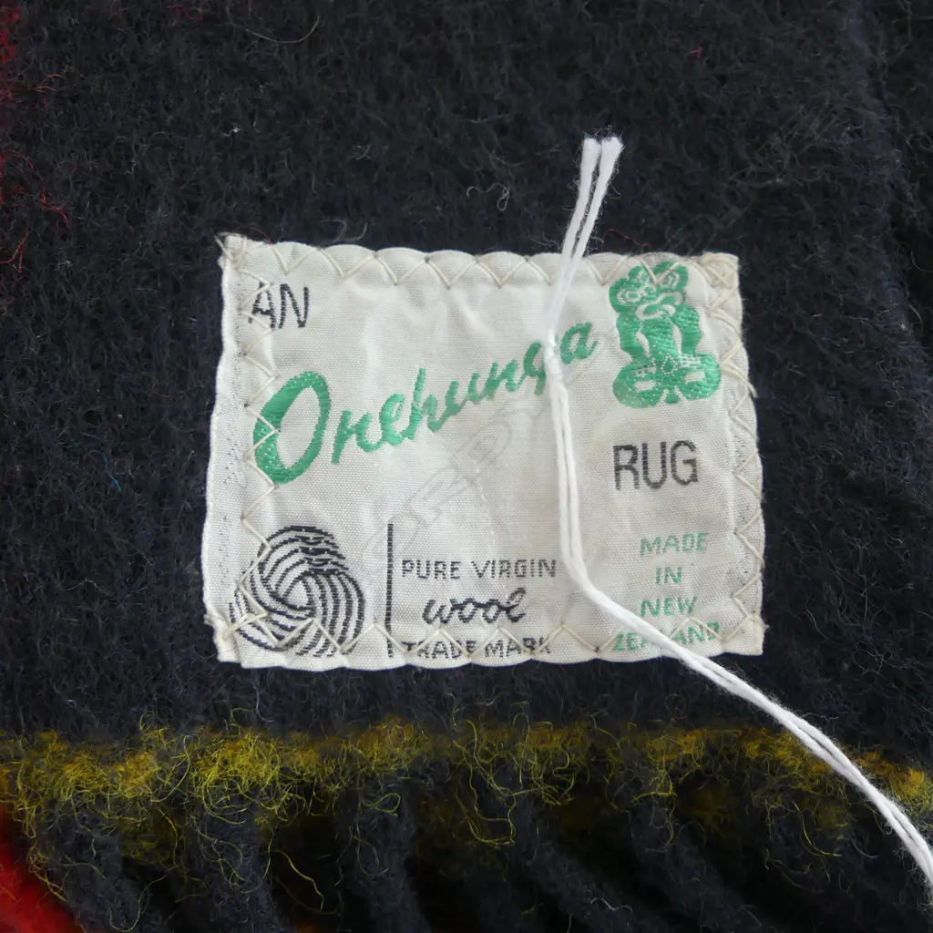 VINTAGE ONEHUNGA WOOLLEN PICNIC RUG Image 1++