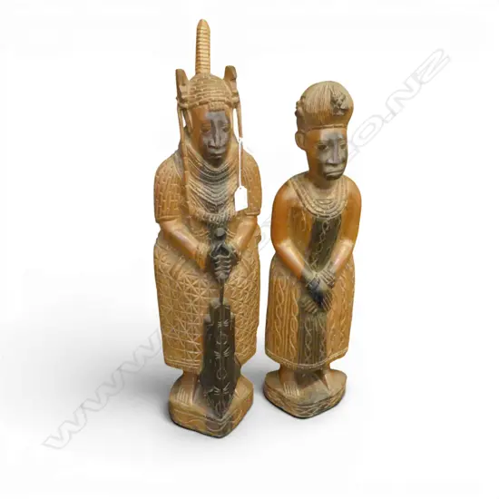 2 CARVED WOODEN AFRICAN FIGURES H.670mm