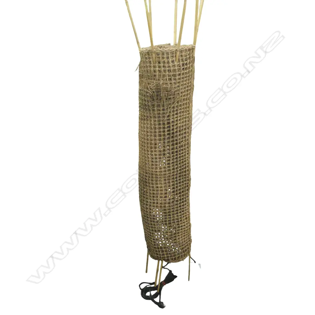NATURAL FIBRE CARGO NET (LAMP W/SPOTLIGHT)  FROM RURAL HIGASHI-IYA, SHIKOKU . AF 1.3M X 1.6M Image 1++