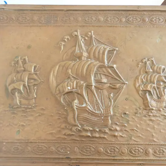EMBOSSED BRASS BOX 465x320x330mm
