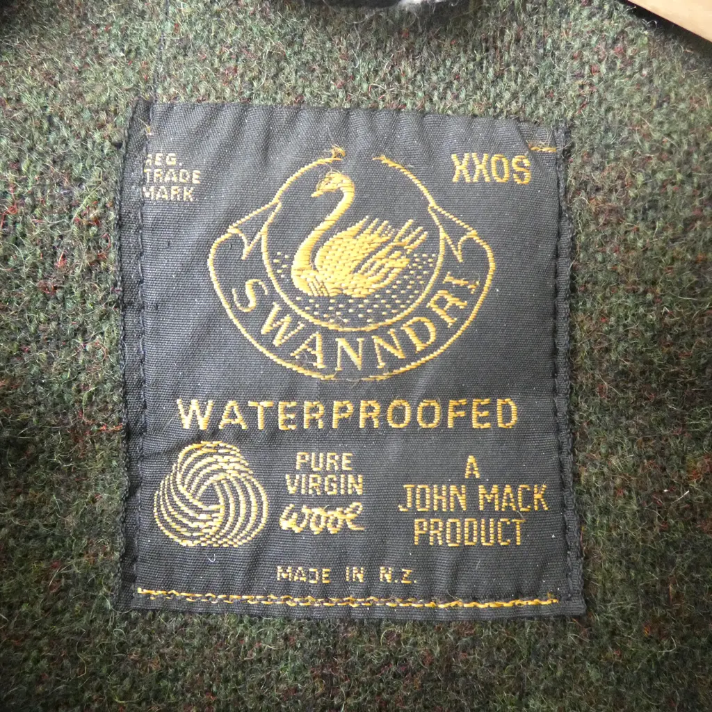 SWANNDRI JACKET SIZE XXOS + RED WOOL TARTAN BLANKET Image 1++