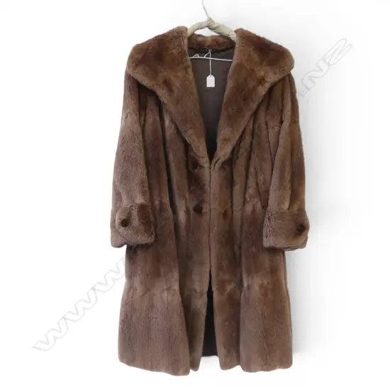 VINTAGE FUR COAT L.1000mm