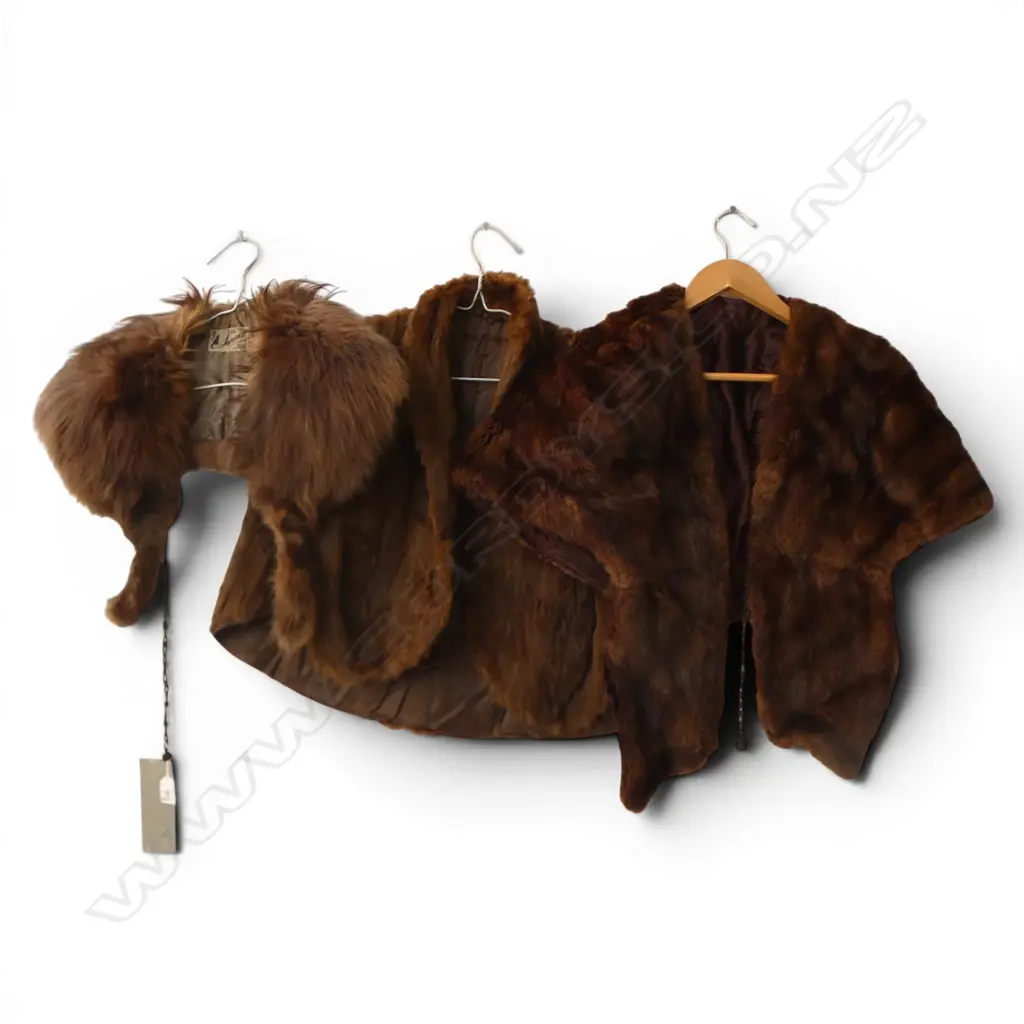 3 FUR STOLES  Image 1++