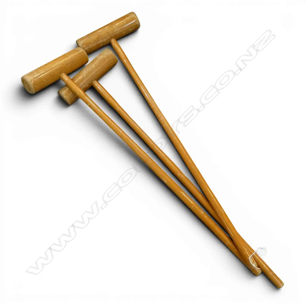 3 CROQUET MALLETS L.940mm Image 1++