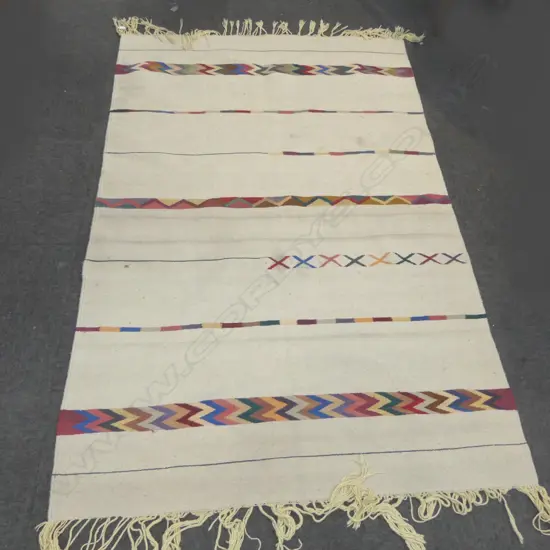 FLAT WEAVE RUG 1970x1270mm