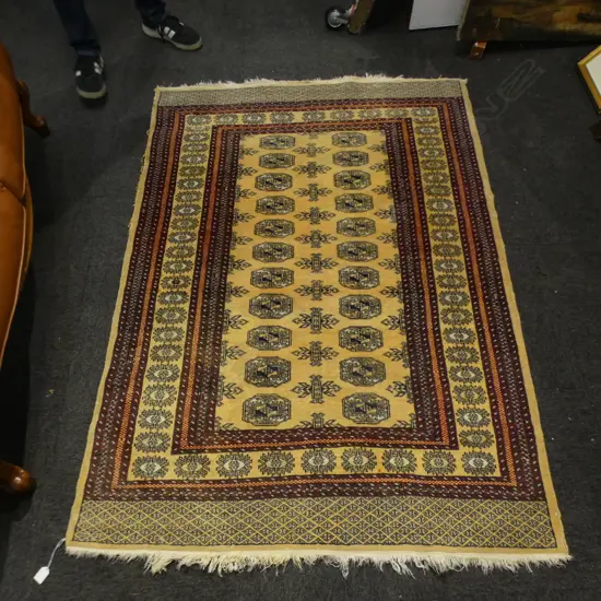 HAND KNOTTED WOOL PILE RUG 1750x1280mm