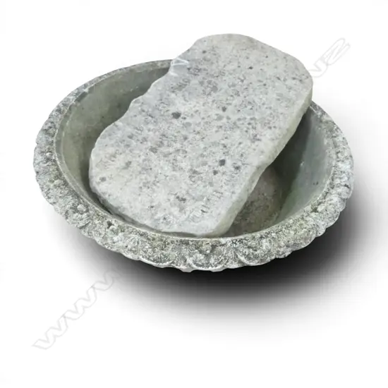 CONCRETE PLANTER 475mm dia + STONE PLAQUE 240x410mm