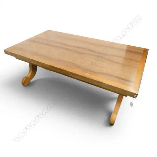 MIXED NZ NATIVE TIMBERS COFFEE TABLE BY NOLAN PAKER EX ESTATE 1160x645x405mm