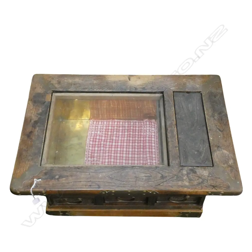 ELM BRASS BOUND ORIENTAL COOKING TABLE L680 H400MM Image 1++