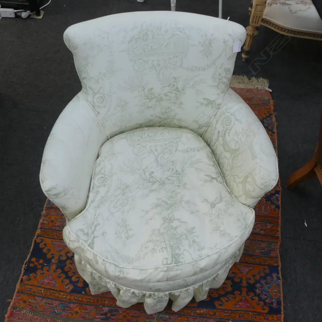 SKIRTED BEDROOM CHAIR IN TOILE UPHOLSTERY Image 1++