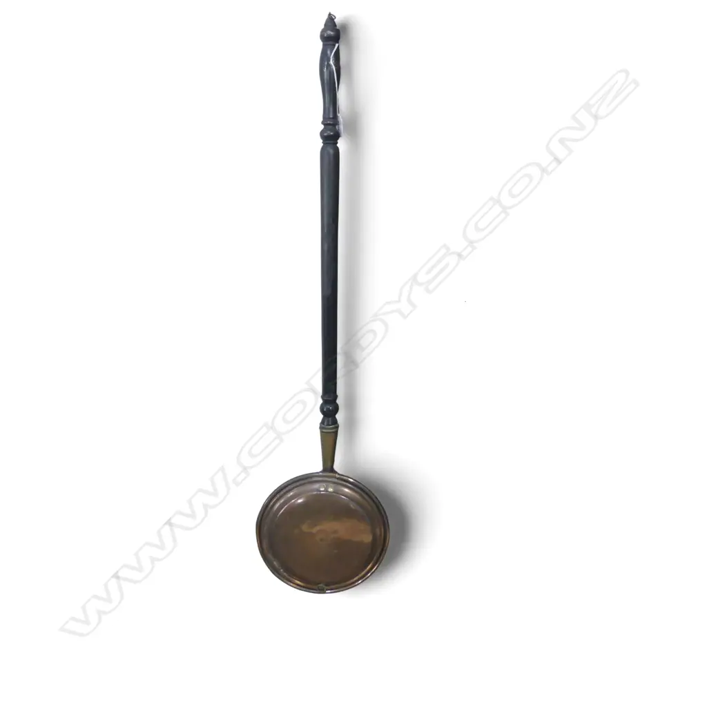 LONG HANDLED COPPER BED WARMING PAN L1100 Image 1++