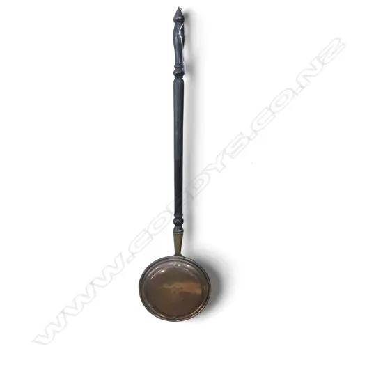 LONG HANDLED COPPER BED WARMING PAN L1100