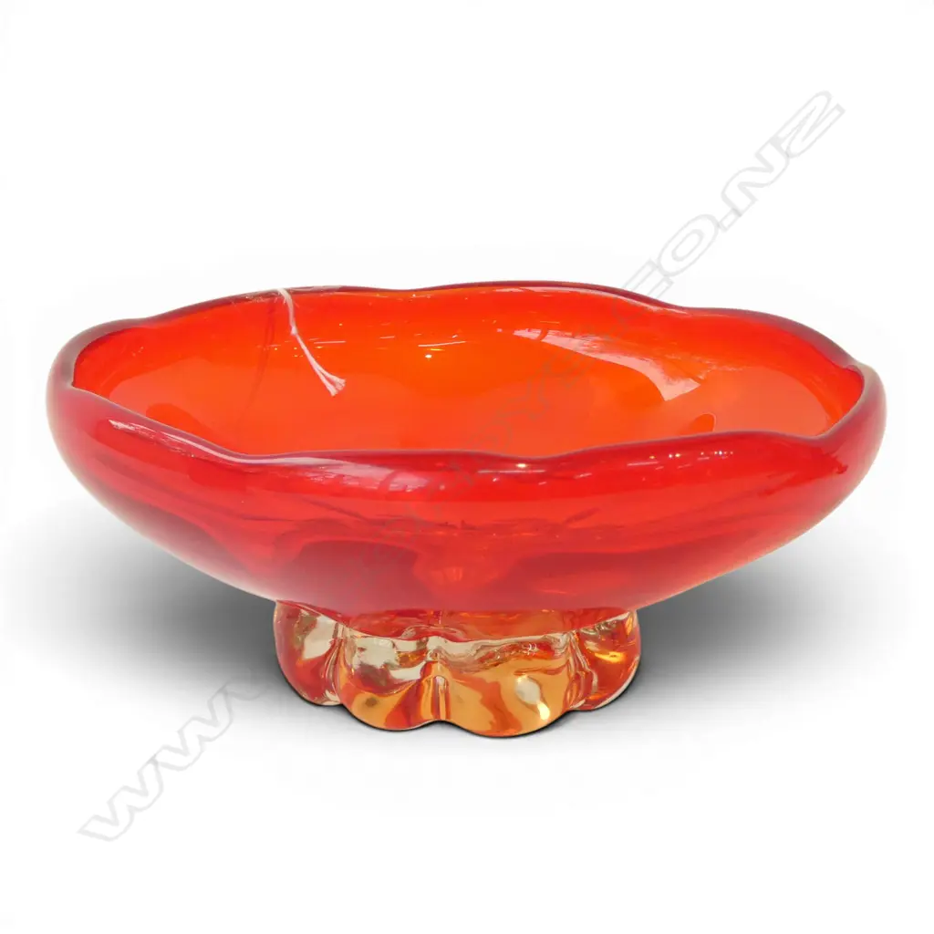 RED ART GLASS BOWL H.190mm 240mm dia Image 1++