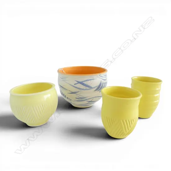 2 ANNEKE BORREN BRIGHT YELLOW BEAKERS H110MM BRIGHT YELLOW BOWL DIA110MM & ORANGE INTERIOR BOWL DIA170MM