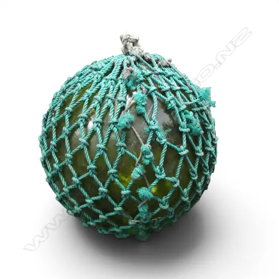 GLASS FISHING FLOAT w. NETTING 400mm dia