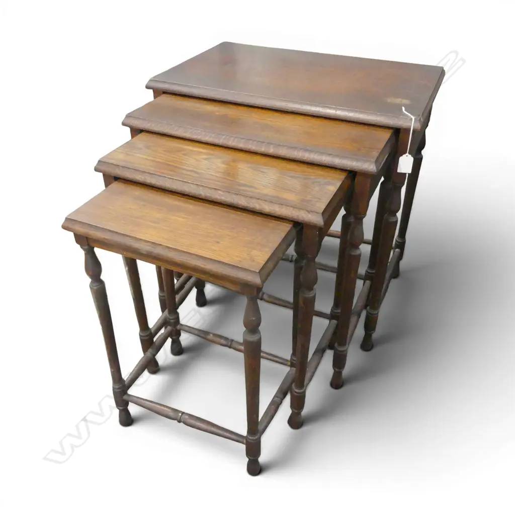 4 OAK NESTING TABLES W.555mm Image 1++