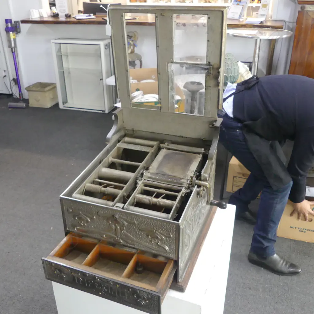 ANTIQUE IMPERIAL CASH REGISTER 400x465x355mm Image 1++