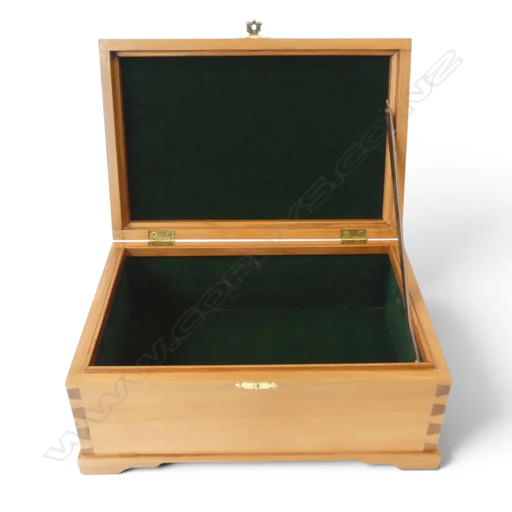 HANDMADE WOODEN BOX; SWAMP KAURI w. RIMU TRIM, DOVETAILED & VELVET LINED W.295mm Image 1++