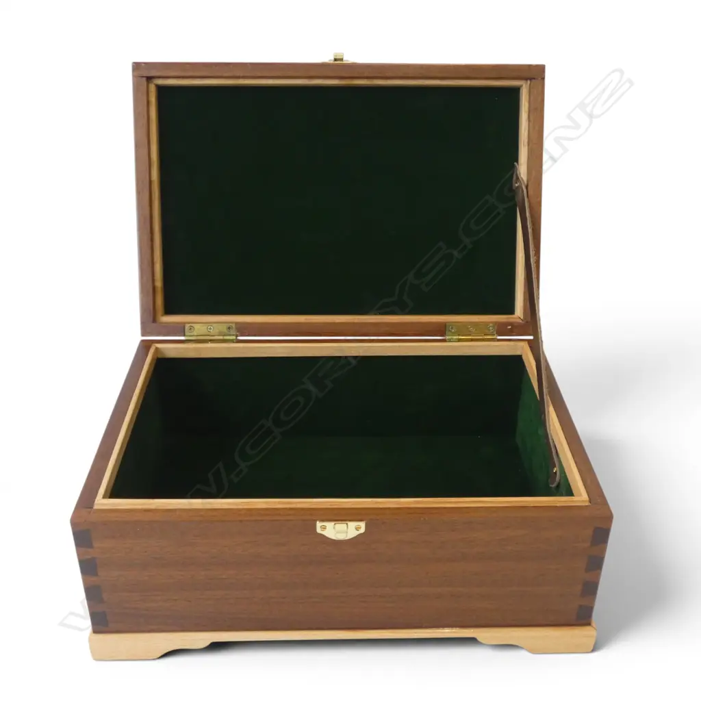 HANDMADE WOODEN BOX; MAHOGANY w. TAWA TRIM, DOVETAILED & VELVET LINED W.305mm Image 1++