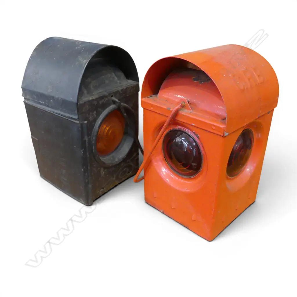 2 VINTAGE ROAD LAMPS H.240mm Image 1++