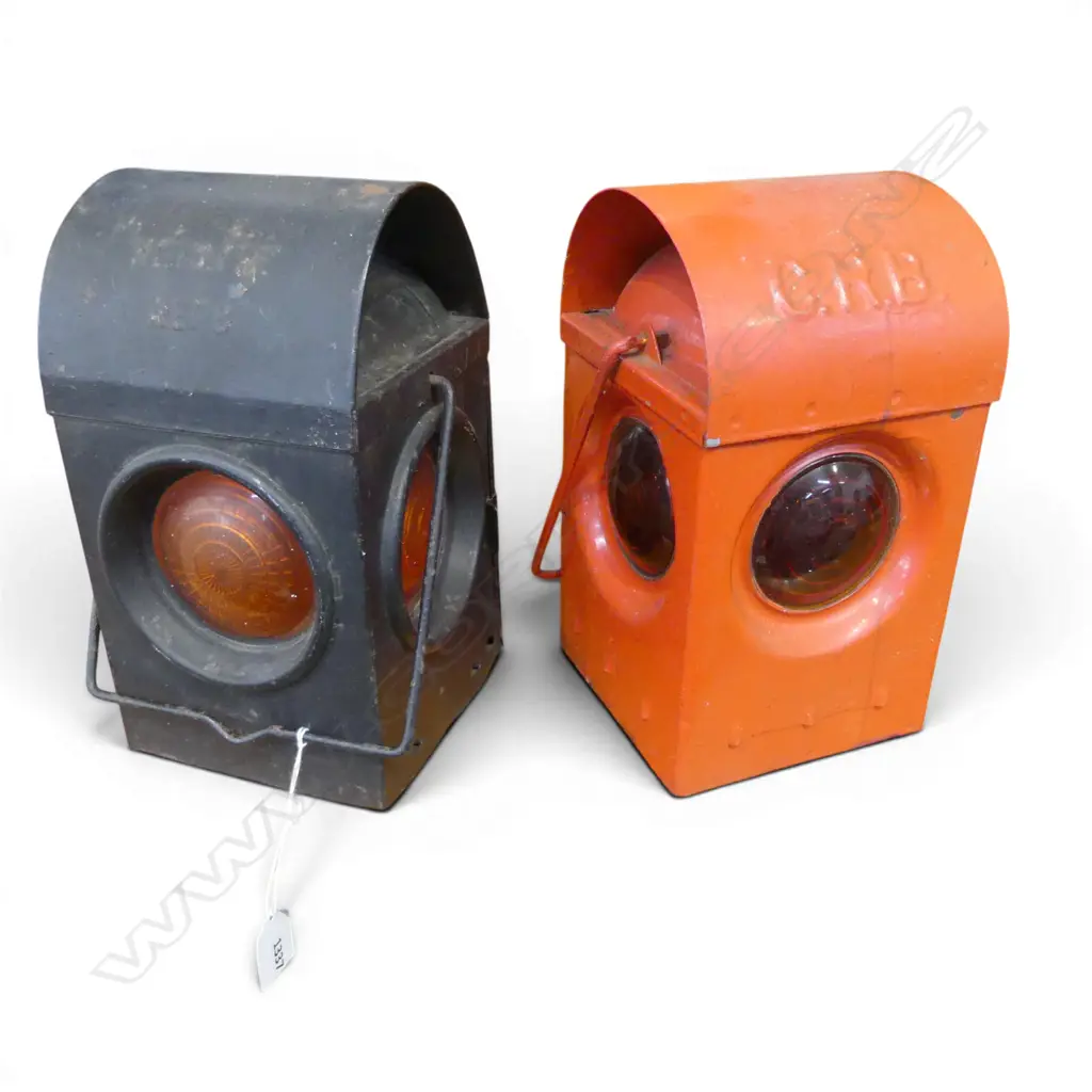 2 VINTAGE ROAD LAMPS H.240mm Image 1++