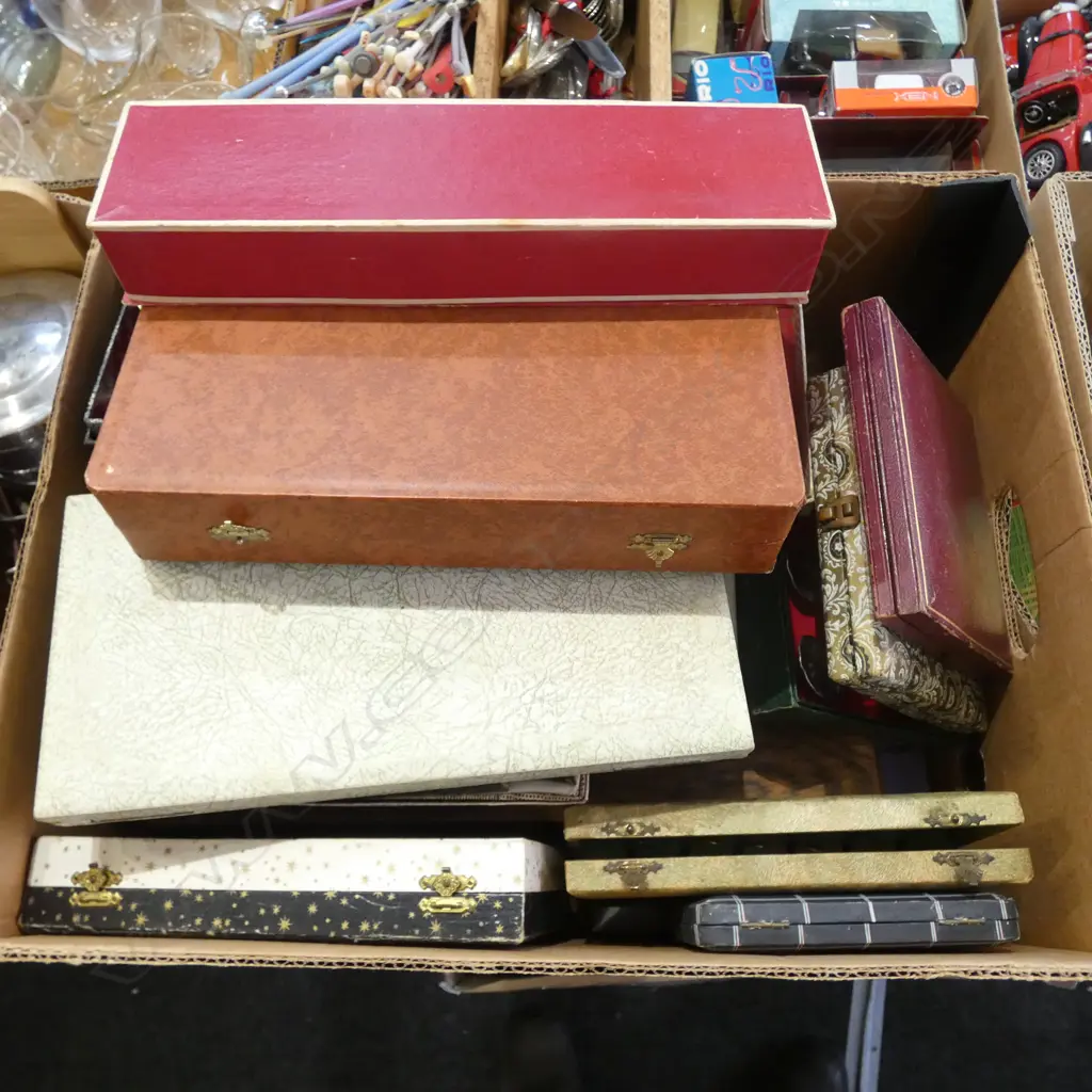 ASST. CASED CUTLERY Image 1++