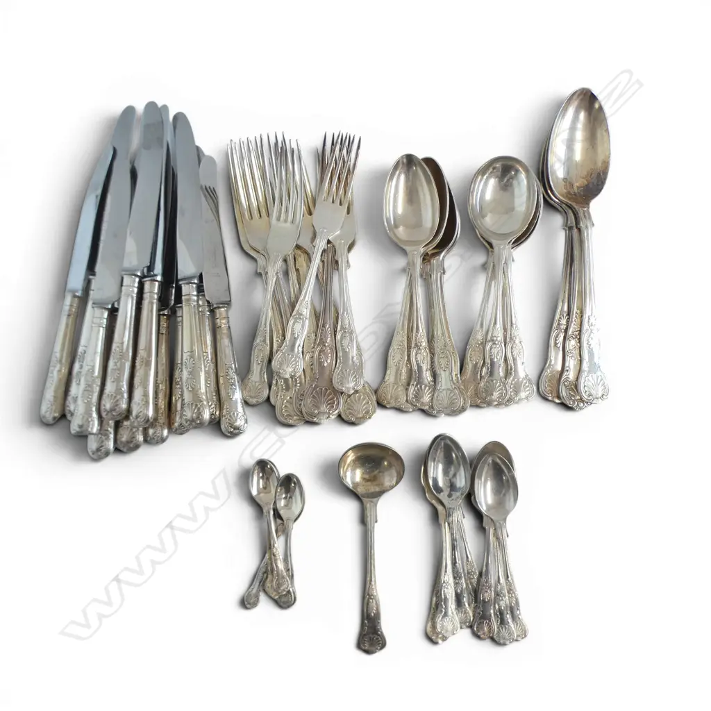 TRAY OF DOUBLE STRUCK KINGS PAT. SILVER PLATE CUTLERY Image 1++