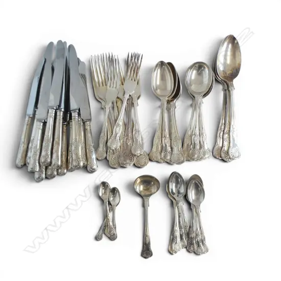 TRAY OF DOUBLE STRUCK KINGS PAT. SILVER PLATE CUTLERY