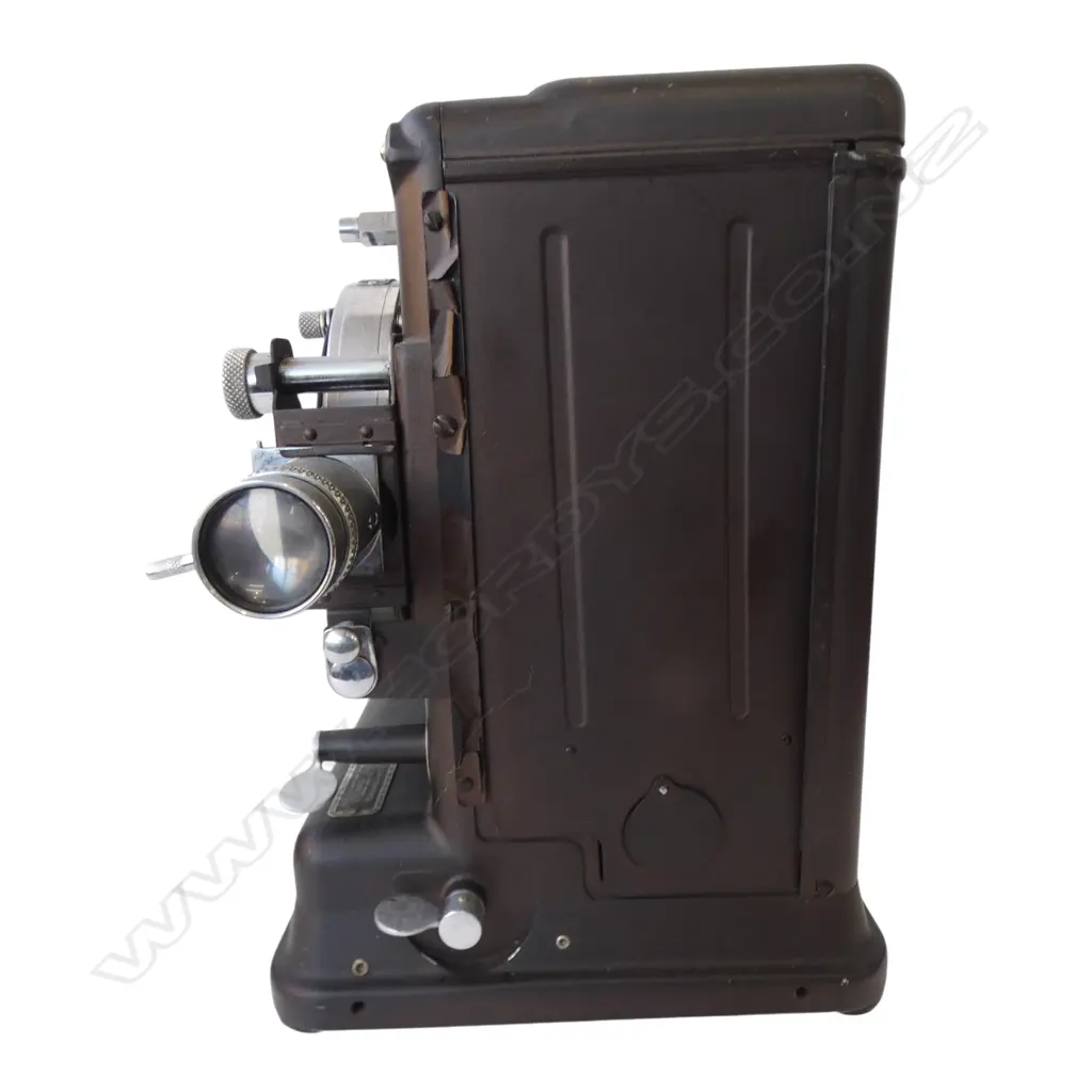 KODASCOPE MODEL B PROJECTOR + CARRY CASE (OLD BORER) Image 1++