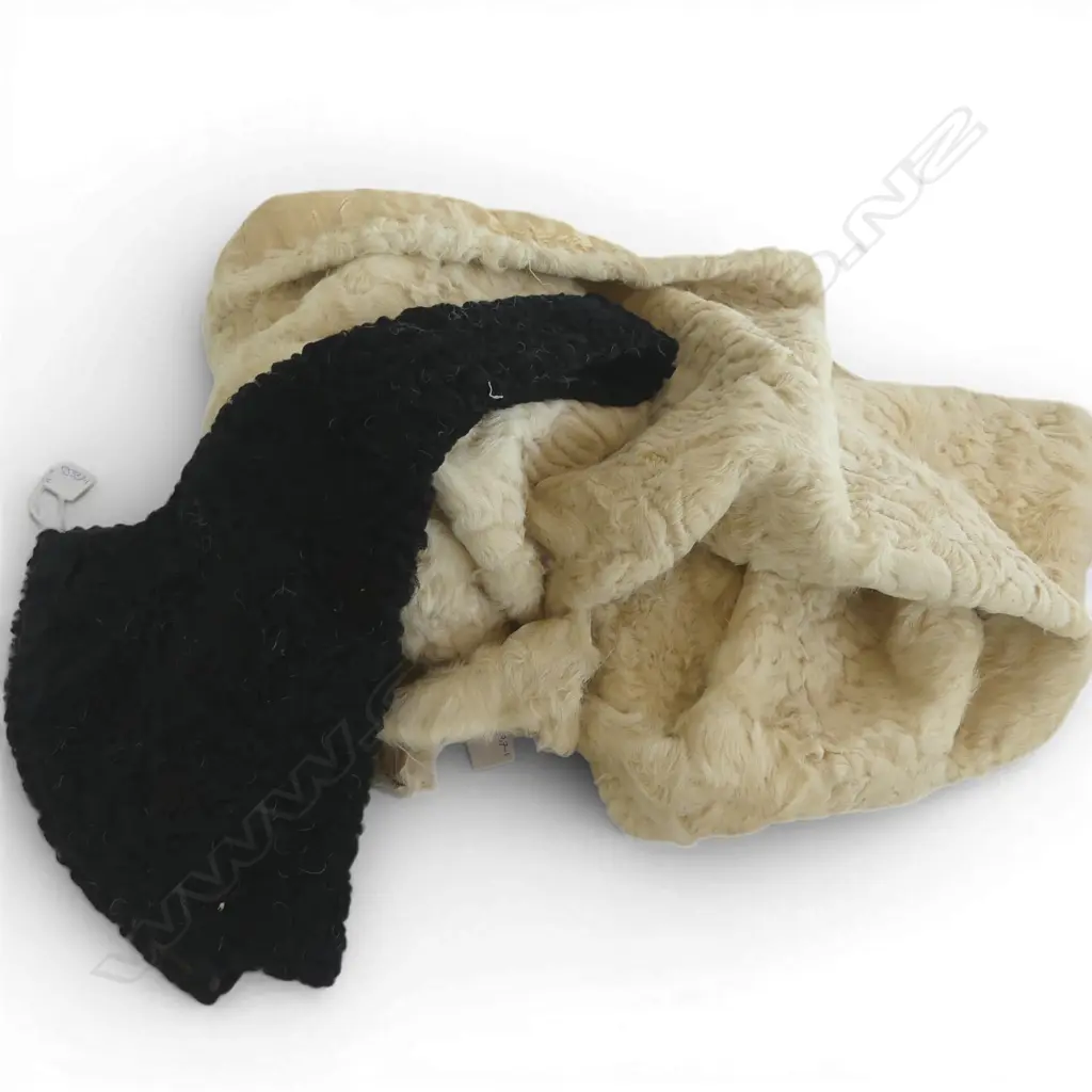 WHITE PERSIAN LAMB WRAP + BLACK PERSIAN LAMB COLLAR Image 1++