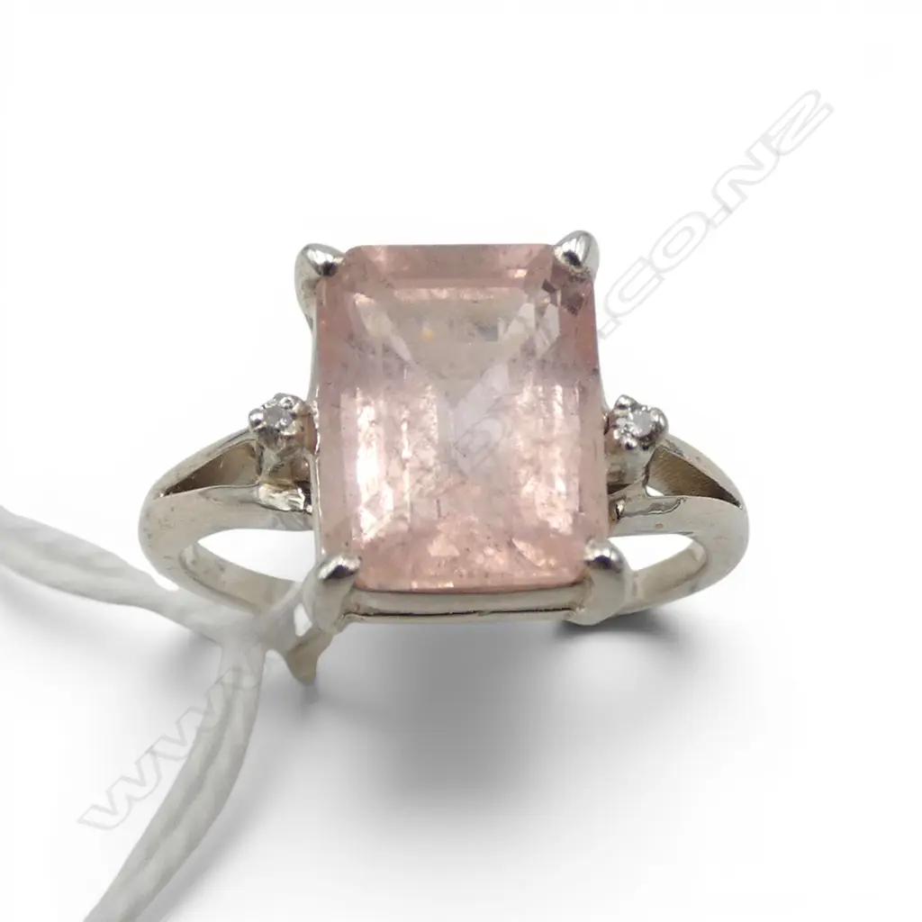 SILVER DIAMOND & MORGANITE RING Image 1++