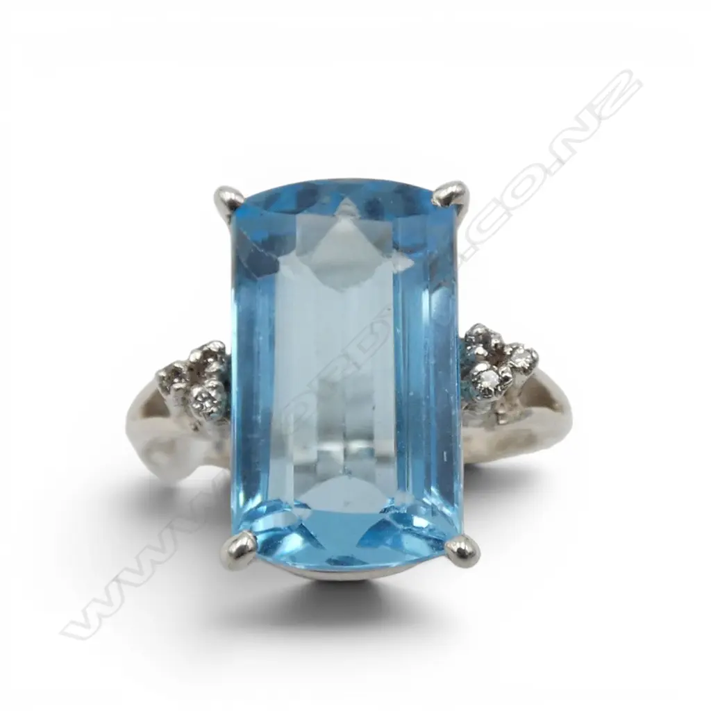 SILVER BLUE TOPAZ & DIAMOND RING Image 1++