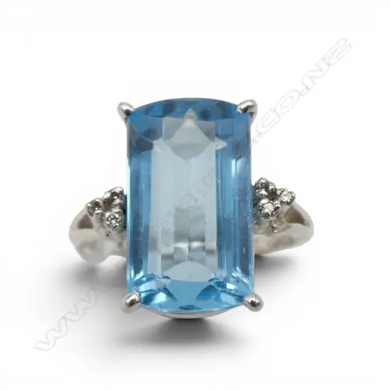 SILVER BLUE TOPAZ & DIAMOND RING
