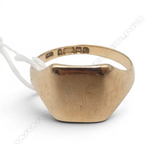 9ct GOLD SIGNET RING 3.3gms