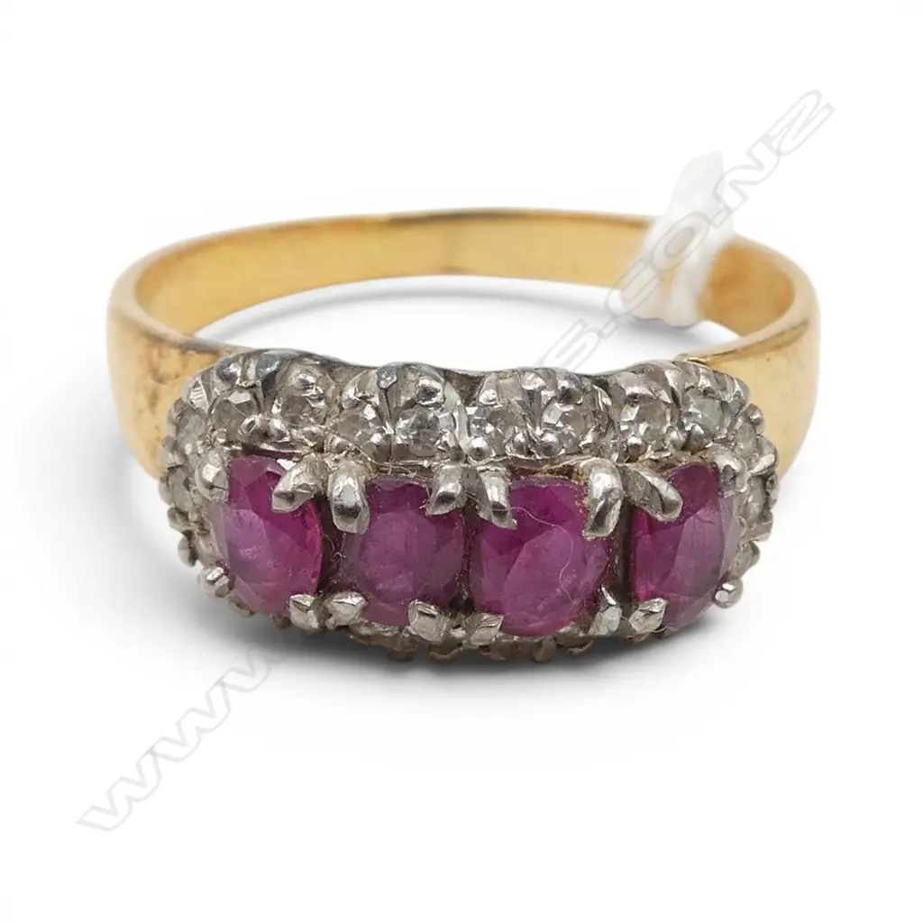 18ct 4 RUBY & DIAMOND RING 4.14gms Image 1++