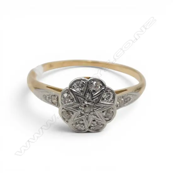 9ct DIAMOND CLUSTER RING, 2.1gm, SIZE N1/2