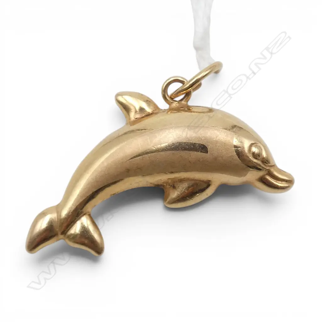 9ct DOLPHIN PENDANT L.35mm, 2.6gms Image 1++