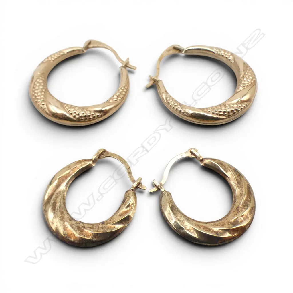 2 PRS 9CT GOLD EARINGS 1.1GMS Image 1++