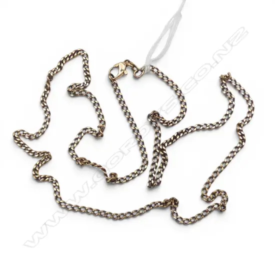 9ct GOLD CHAIN NECKLACE flat curb link L.645mm. 9.8gms