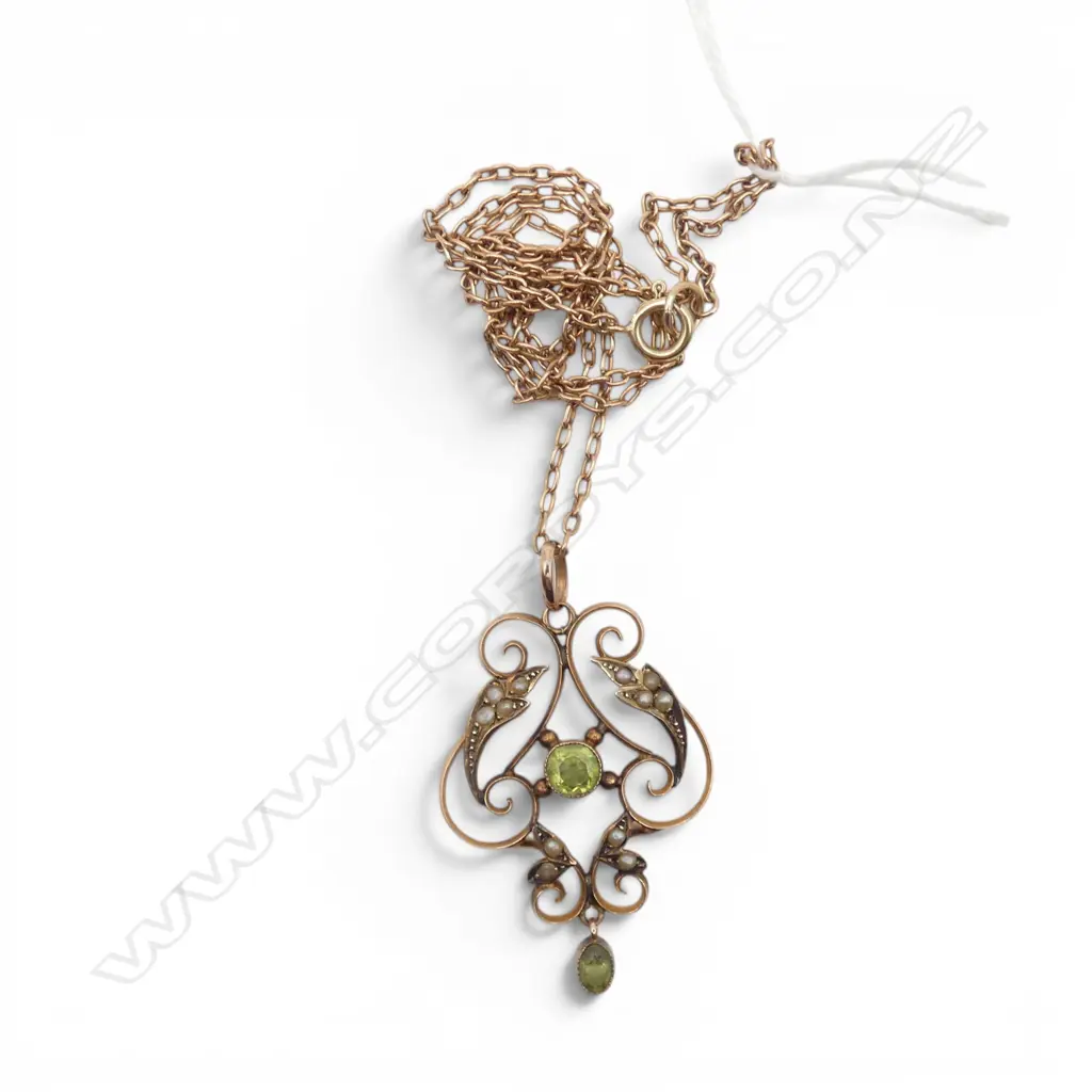9ct ART NOUVEAU PERIDOT & SEED PEARL PENDANT on 9ct CHAIN, 4.9gm, L.450mm Image 1++