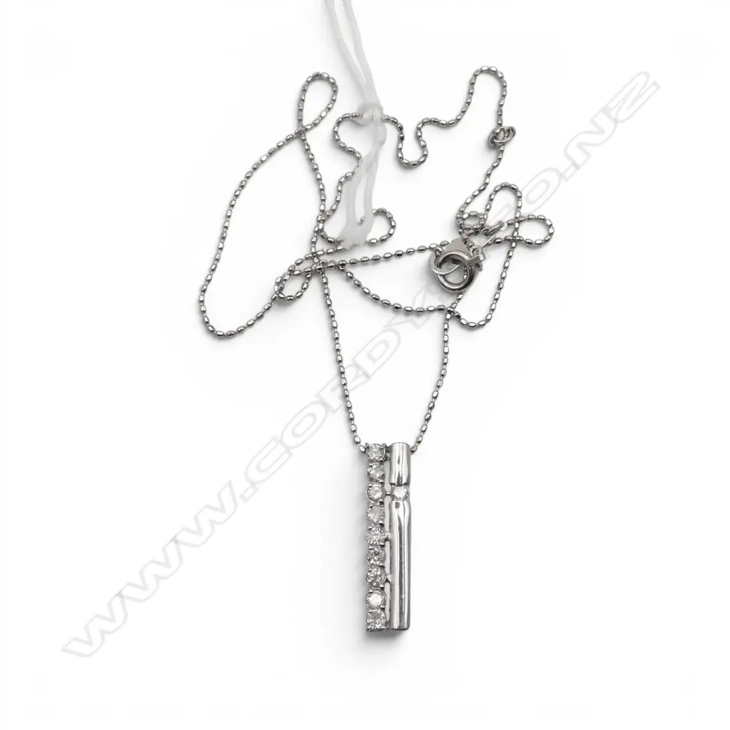 900 PLATINUM & DIAMONDS PENDANT ON 850 PLATINUM CHAIN, 2.8gms Image 1++