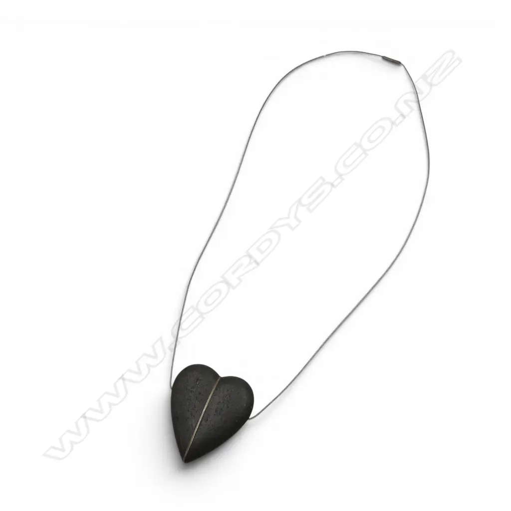 JEREMY LEEMING STONE HEART PENDANT NECKLACE (STG SILVER CENTRE) Image 1++