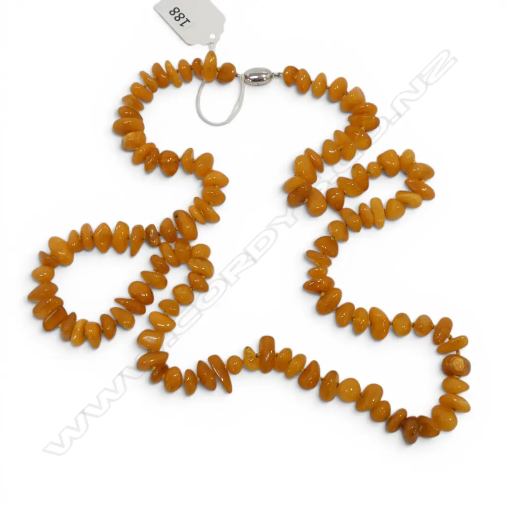 LONG STRAND OF BALTIC AMBER NATURAL SHAPED BEADS L430MM S/SILVER CLASP Image 1++