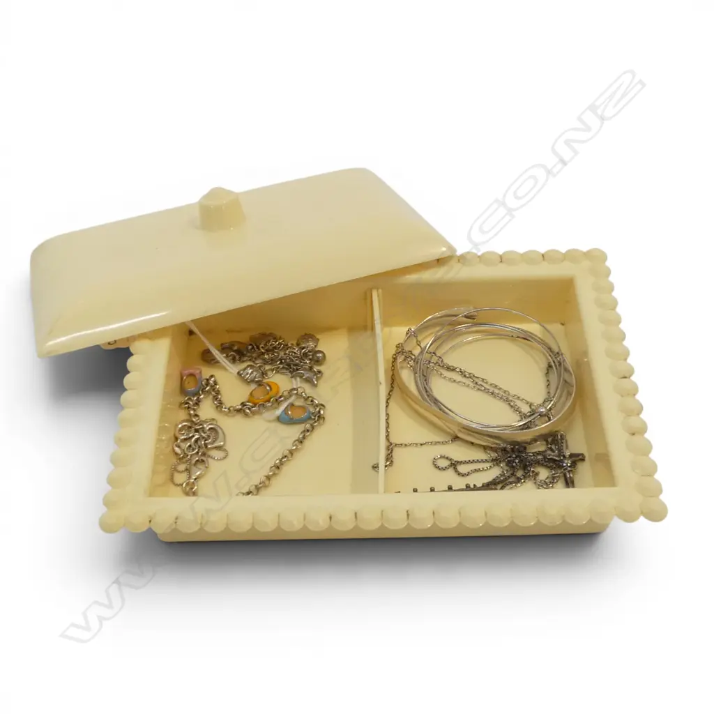 JEWELLERY, MOSTLY STG SILVER 49gms Image 1++