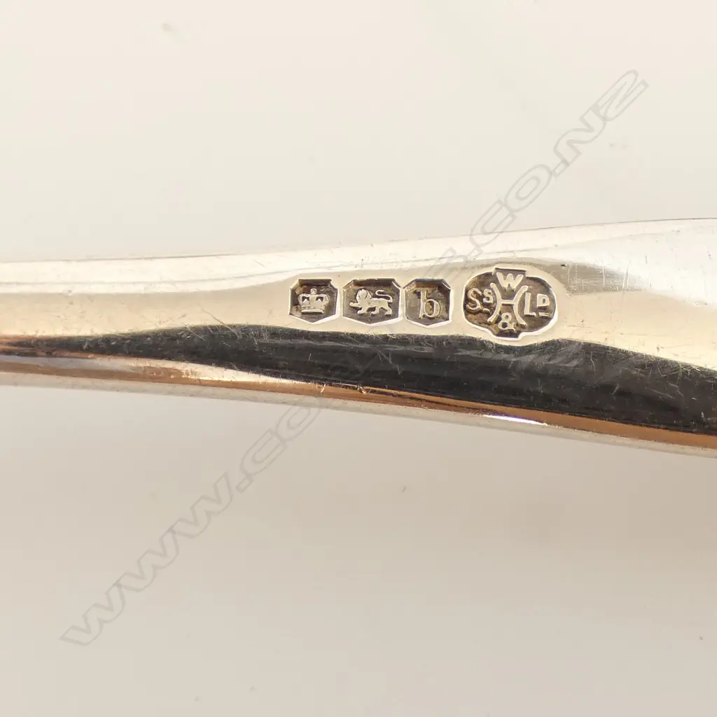 PR STG SILVER SHEFFIELD 1919 SALAD SERVERS shell bowl. 145gms Image 1++