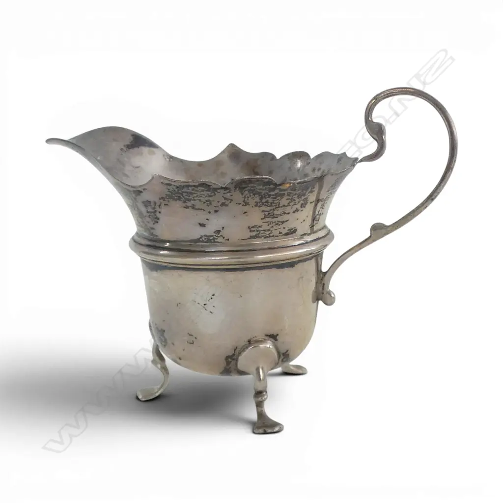 SILVER CREAM JUG frilled rim Birmingham 1910. 45gms Image 1++
