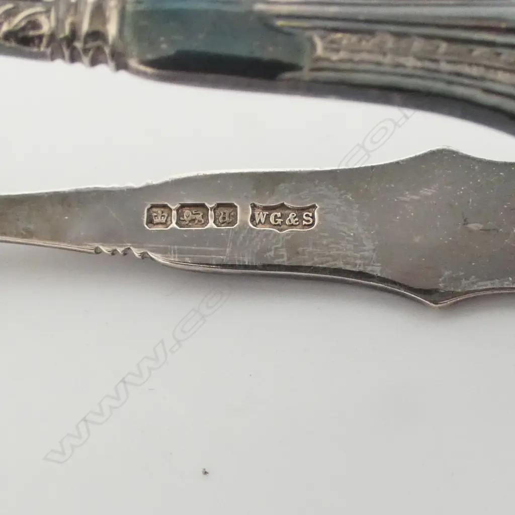 3 PCS S/SILVER BABY SPOON PR OF TONGS & NAPKIN RING 68.9GMS Image 1++