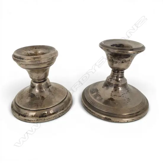 2 SHORT SILVER COLUMN CANDLESTICKS Birmingham 1919 + London 1917 H.70mm. Filled bases 260gms